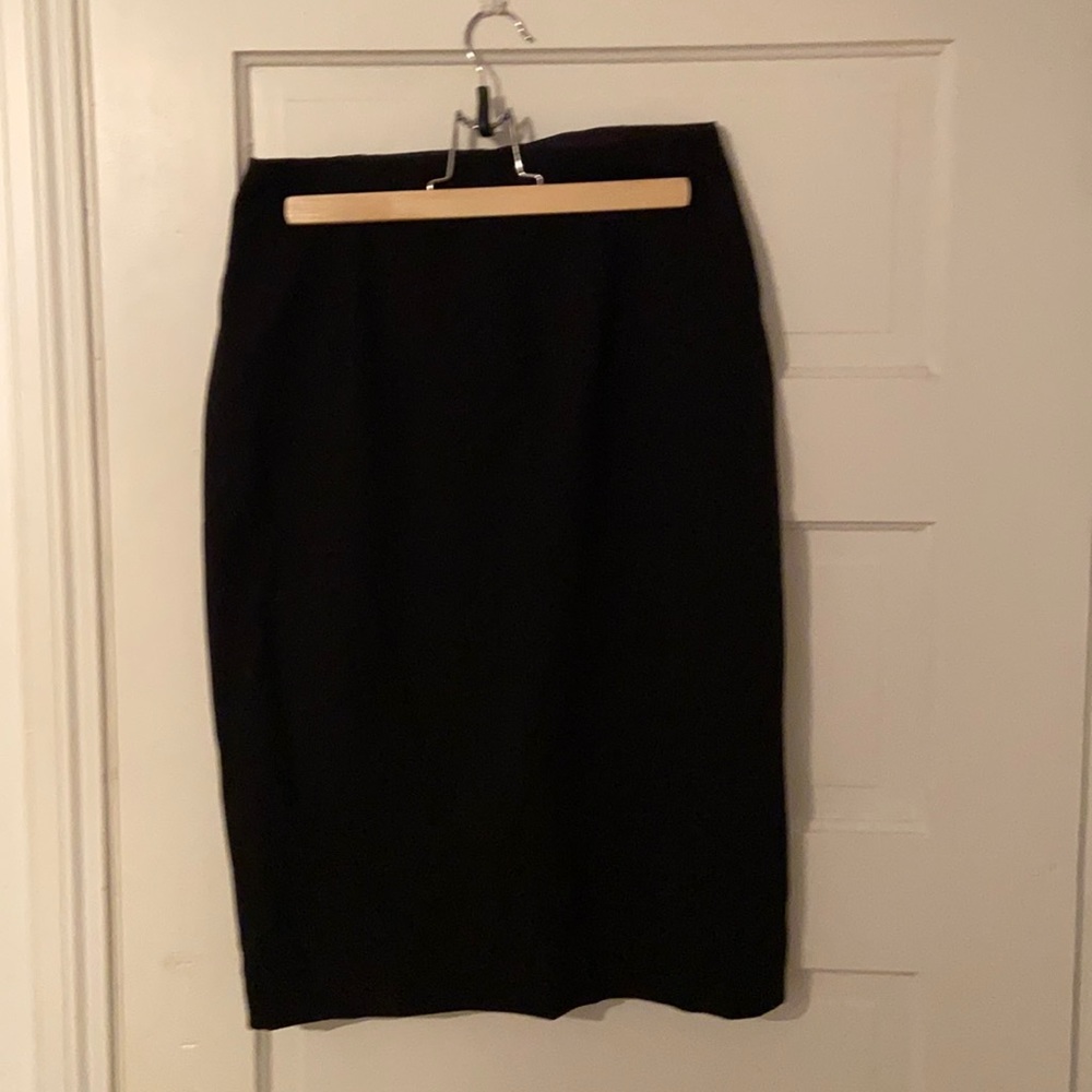 Ellen Tracy black pencil skirt size 8